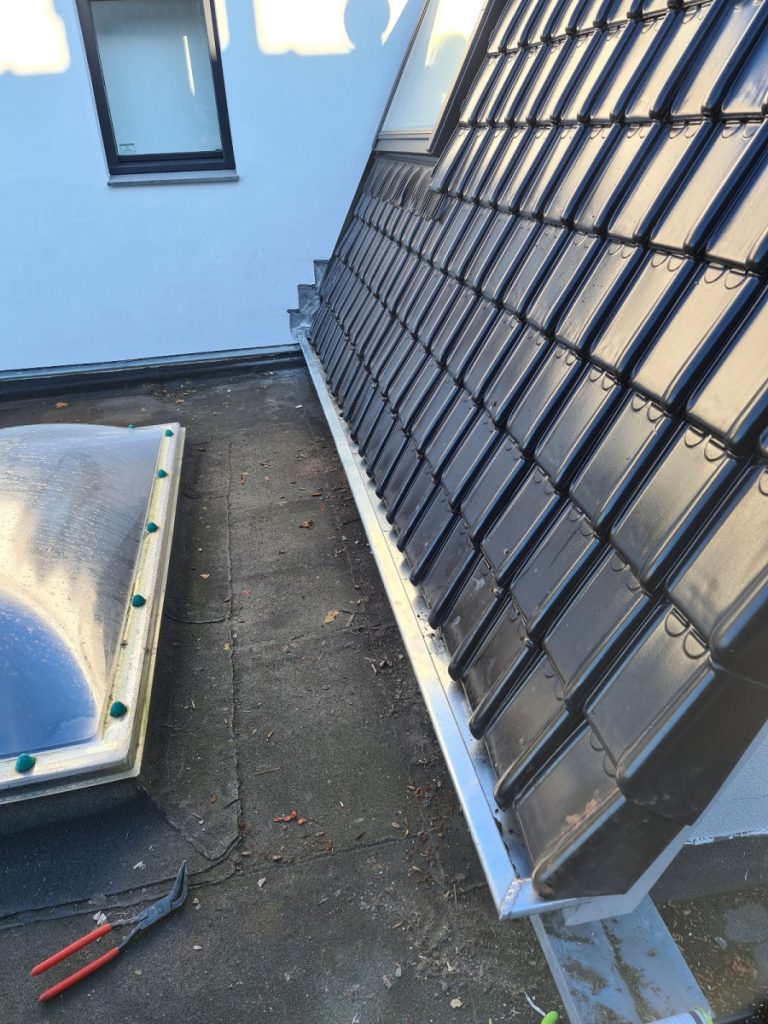 Zinken maatwerk bakgoot – uitgevoerd in zink